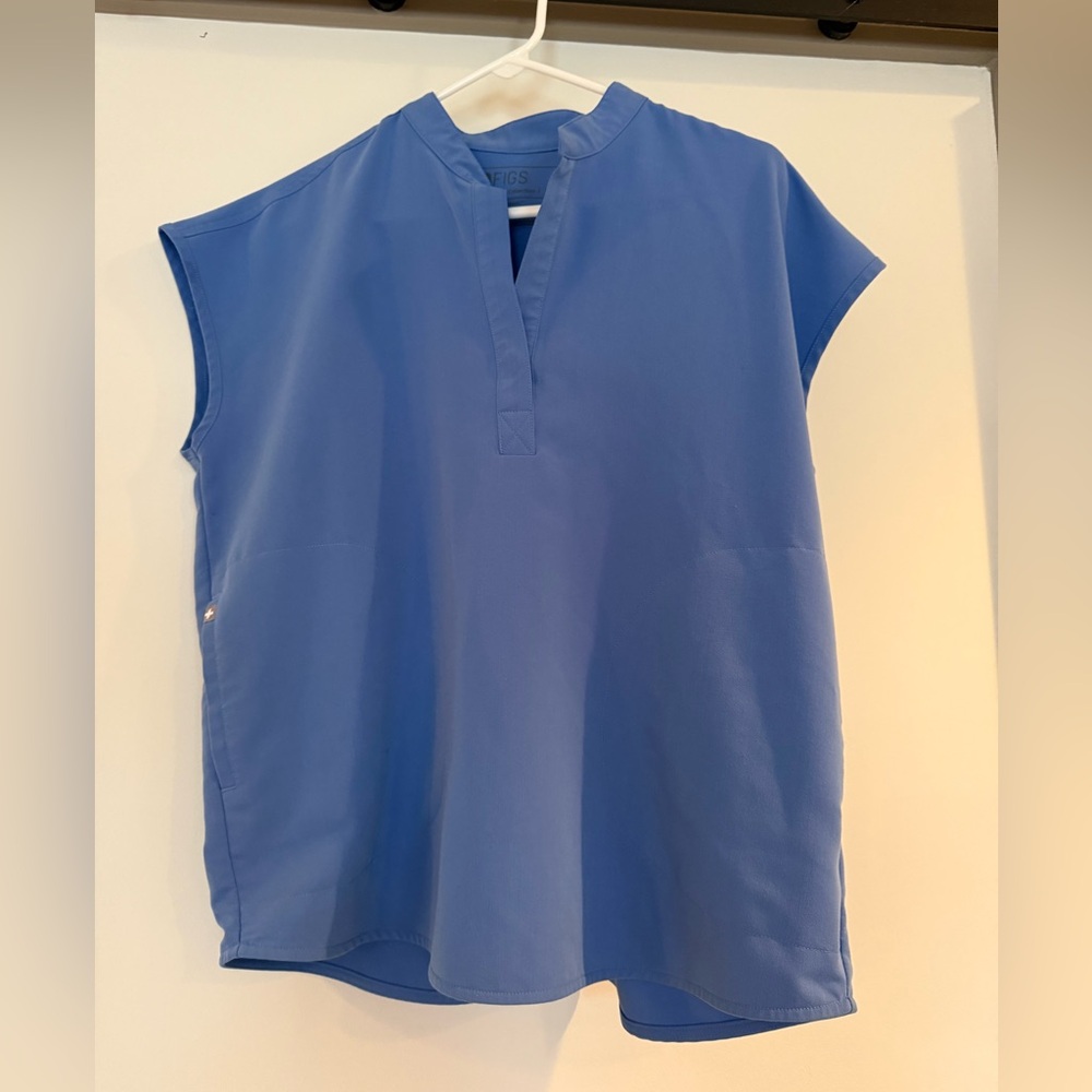 Figs Rafaela Oversized Scrub Top- small